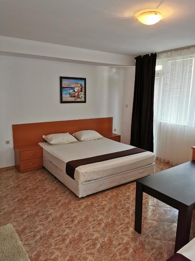 Jelezchevi Guest Rooms Primorsko Eksteriør bilde