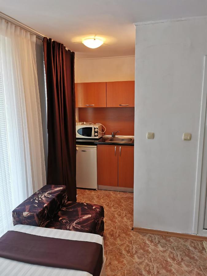 Jelezchevi Guest Rooms Primorsko Eksteriør bilde