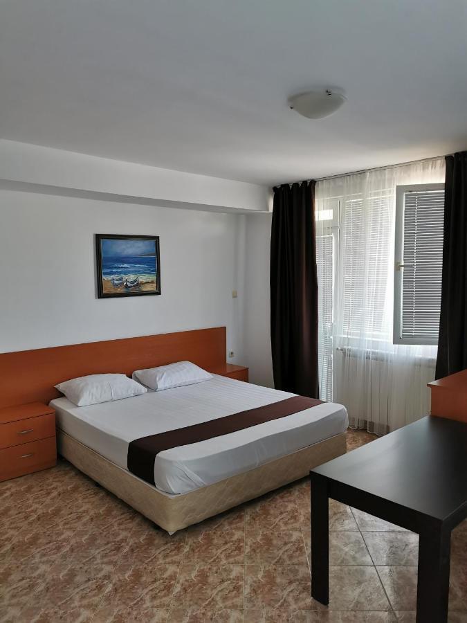 Jelezchevi Guest Rooms Primorsko Eksteriør bilde