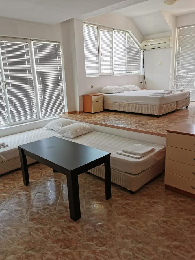 Jelezchevi Guest Rooms Primorsko Eksteriør bilde