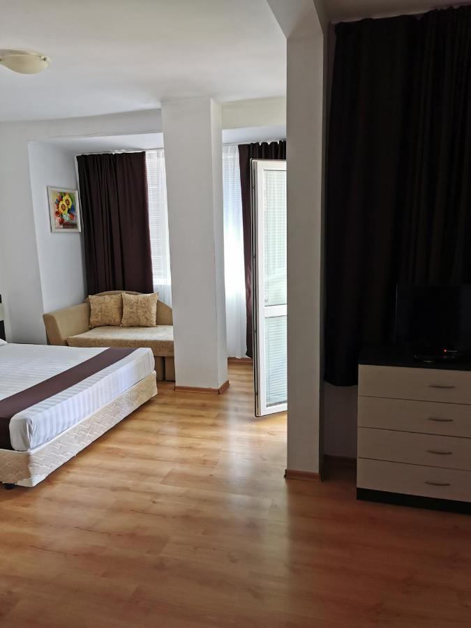 Jelezchevi Guest Rooms Primorsko Eksteriør bilde