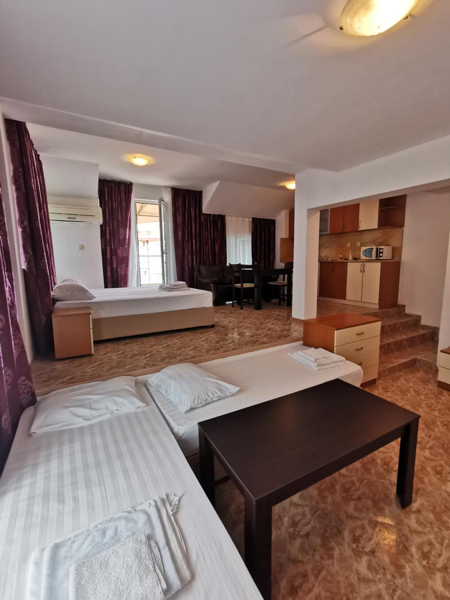 Jelezchevi Guest Rooms Primorsko Eksteriør bilde
