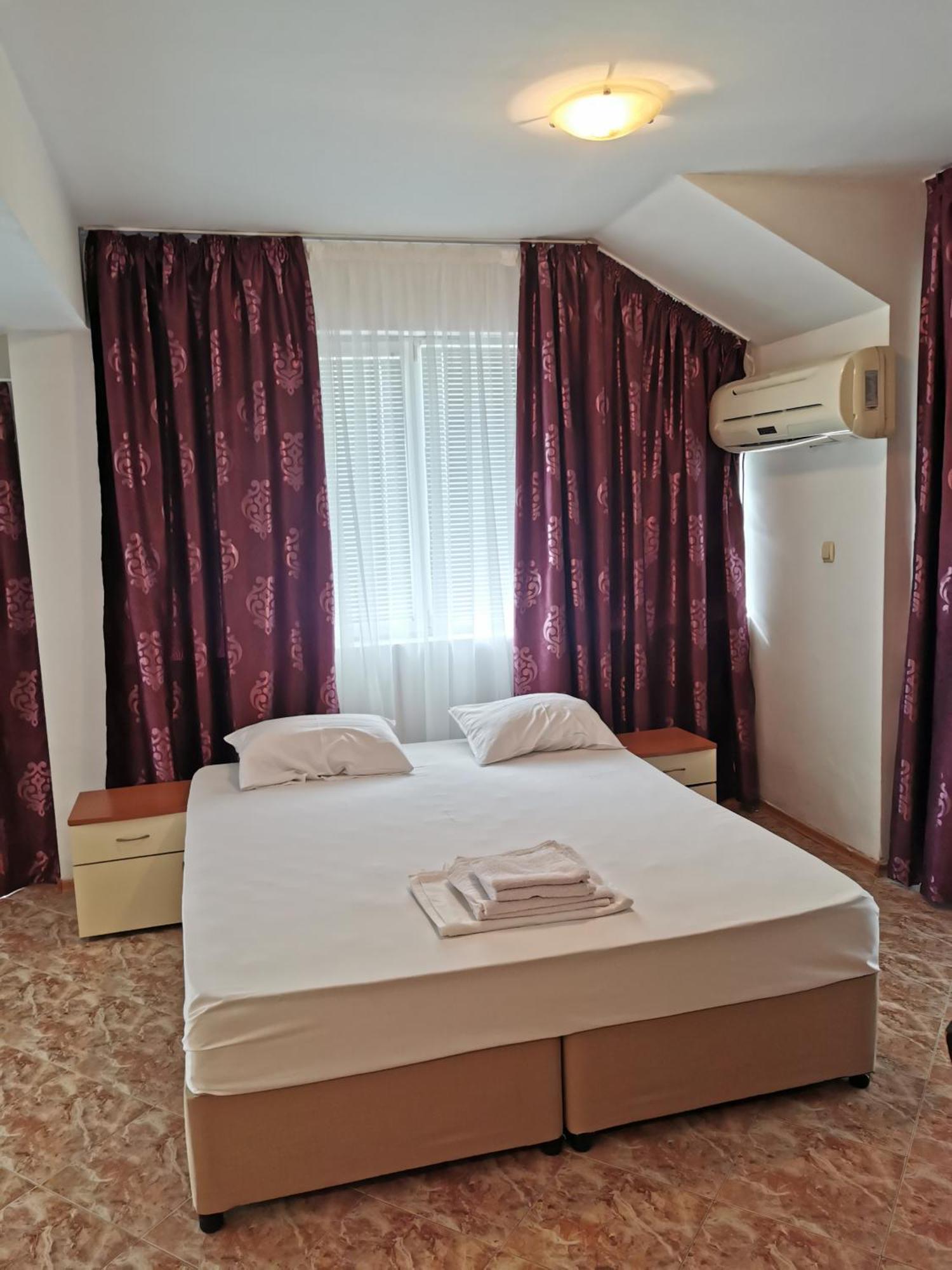 Jelezchevi Guest Rooms Primorsko Eksteriør bilde